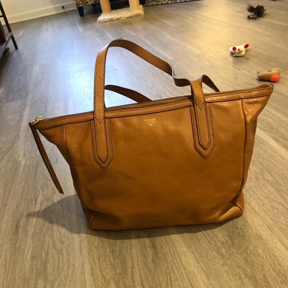 Fossil Tote - leather
